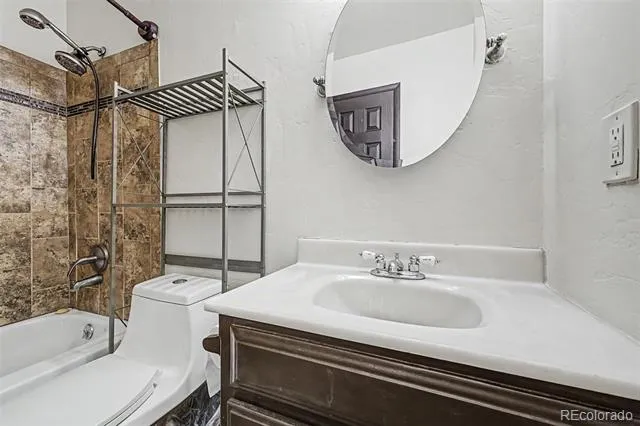 7309 W Hampden Avenue #203 Lakewood, CO 80227