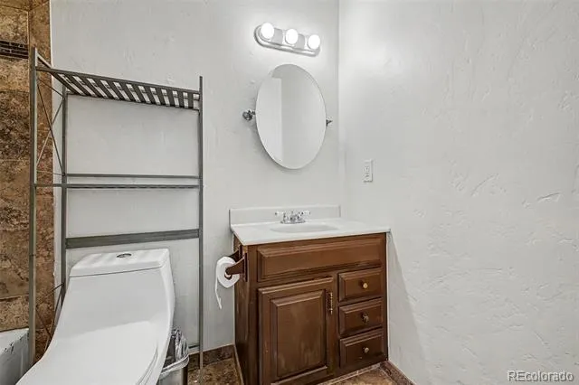 7309 W Hampden Avenue #203 Lakewood, CO 80227