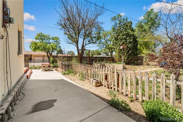 27 Dunsmere Avenue Pueblo, CO 81004