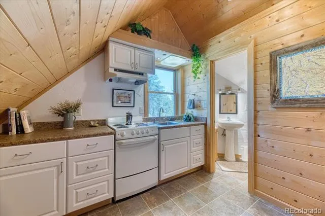 1057 Reed Ranch Road Boulder, CO 80302