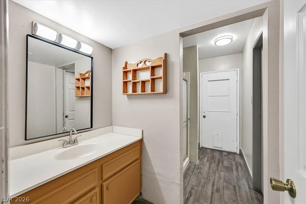 4301 El Esteban Way Las Vegas, NV 89121