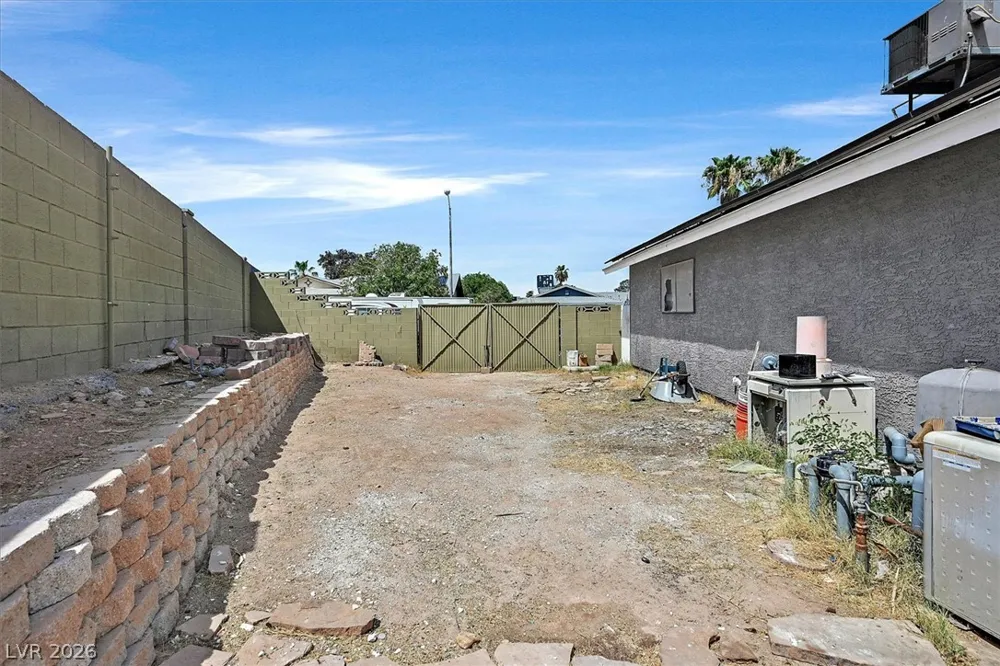 4301 El Esteban Way Las Vegas, NV 89121