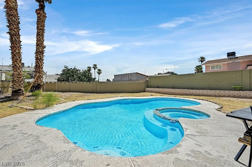 4301 El Esteban Way Las Vegas, NV 89121