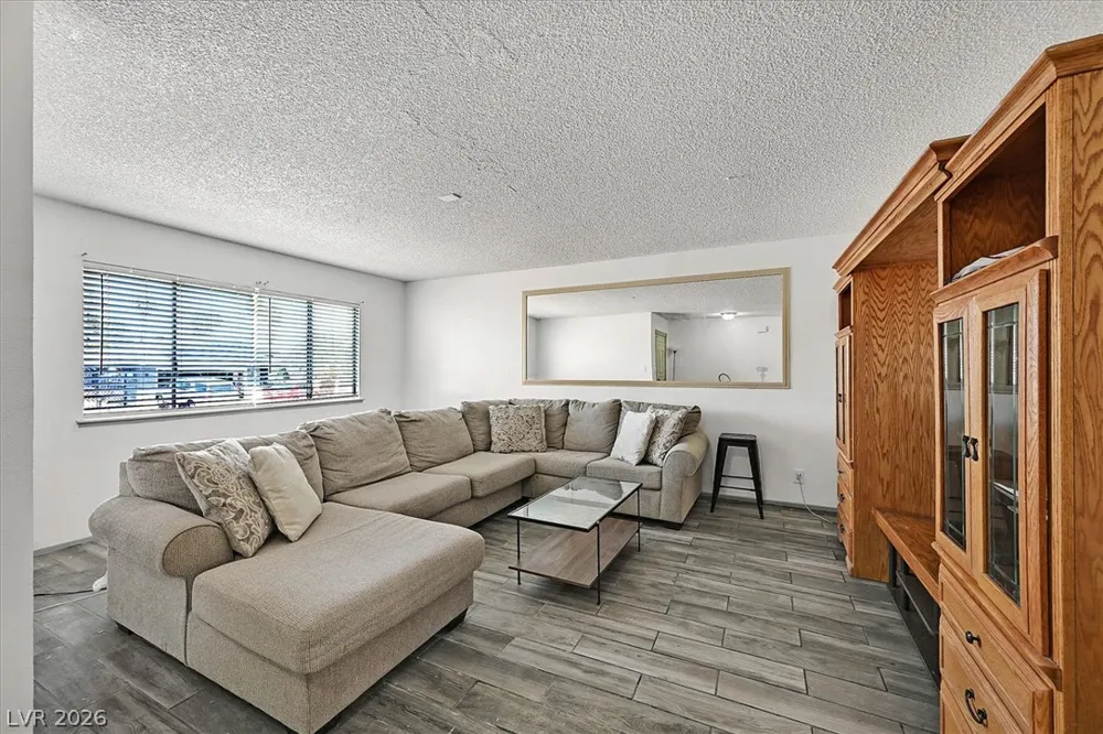 4301 El Esteban Way Las Vegas, NV 89121