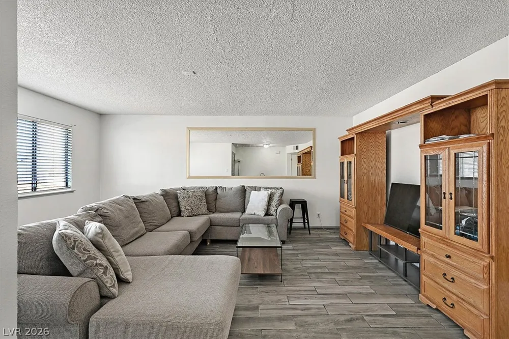 4301 El Esteban Way Las Vegas, NV 89121