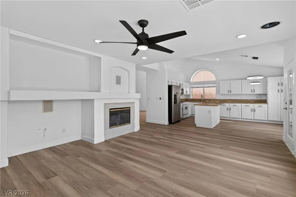 2572 Corner Stone Circle Henderson, NV 89052