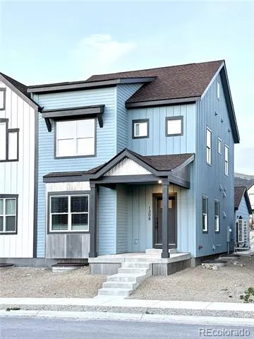 1311 Grand Review Drive