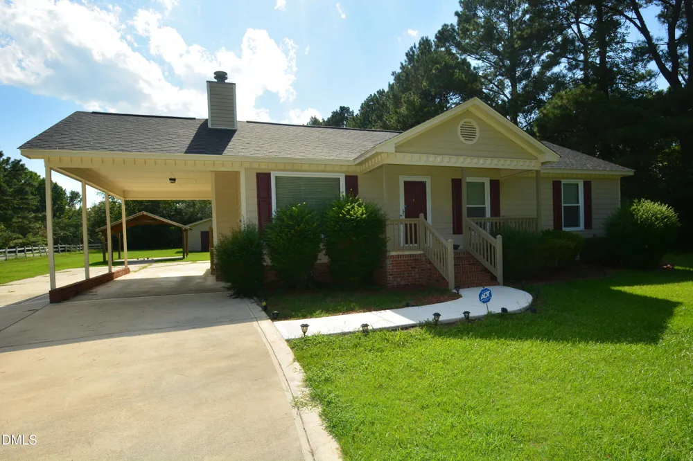 1352 Little Devine Road Selma, NC 27576