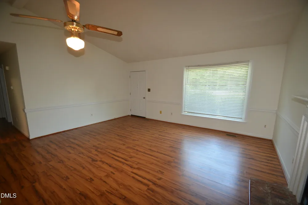 1352 Little Devine Road Selma, NC 27576