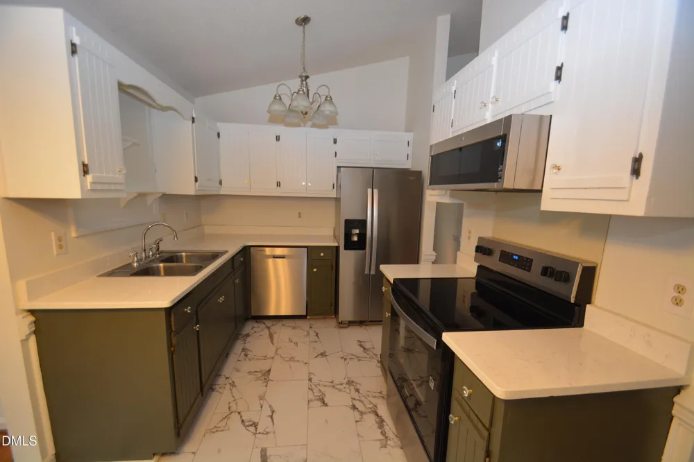 1352 Little Devine Road Selma, NC 27576