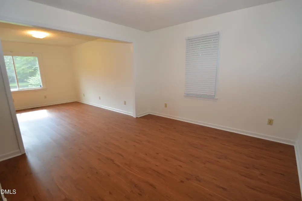 1352 Little Devine Road Selma, NC 27576
