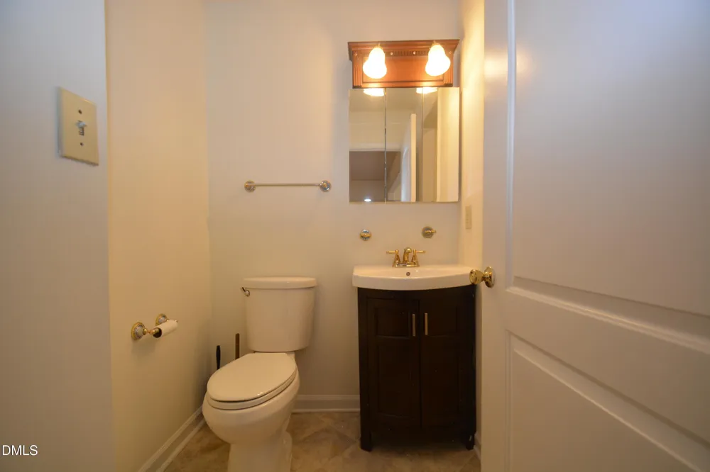1352 Little Devine Road Selma, NC 27576