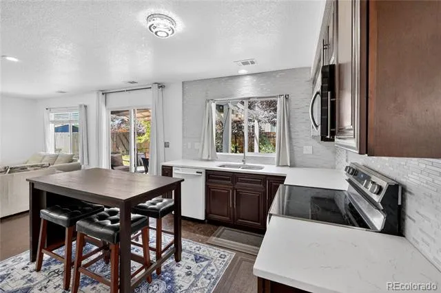 20604 E 38th Place Denver, CO 80249