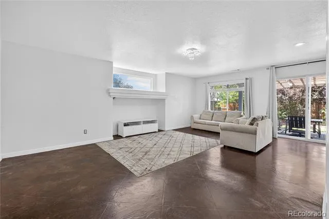 20604 E 38th Place Denver, CO 80249