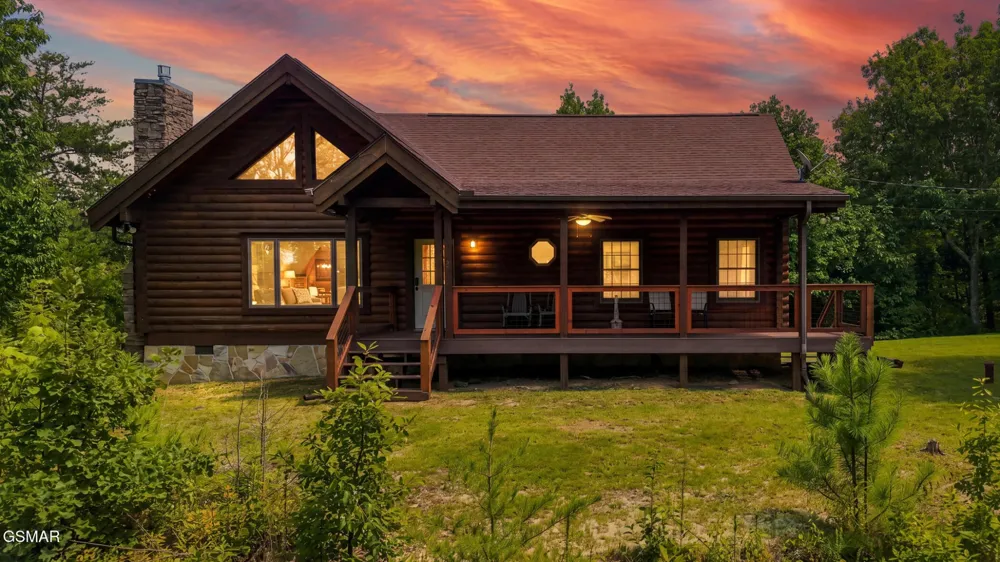 2469 Misty Shadows Drive Sevierville, TN 37862