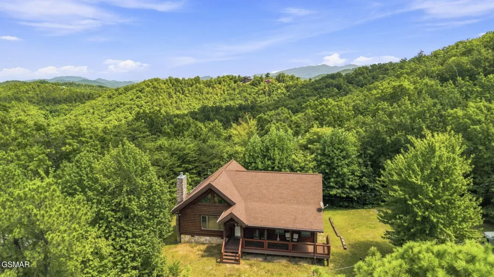 2469 Misty Shadows Drive Sevierville, TN 37862