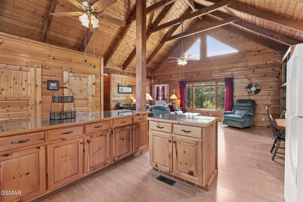 2469 Misty Shadows Drive Sevierville, TN 37862