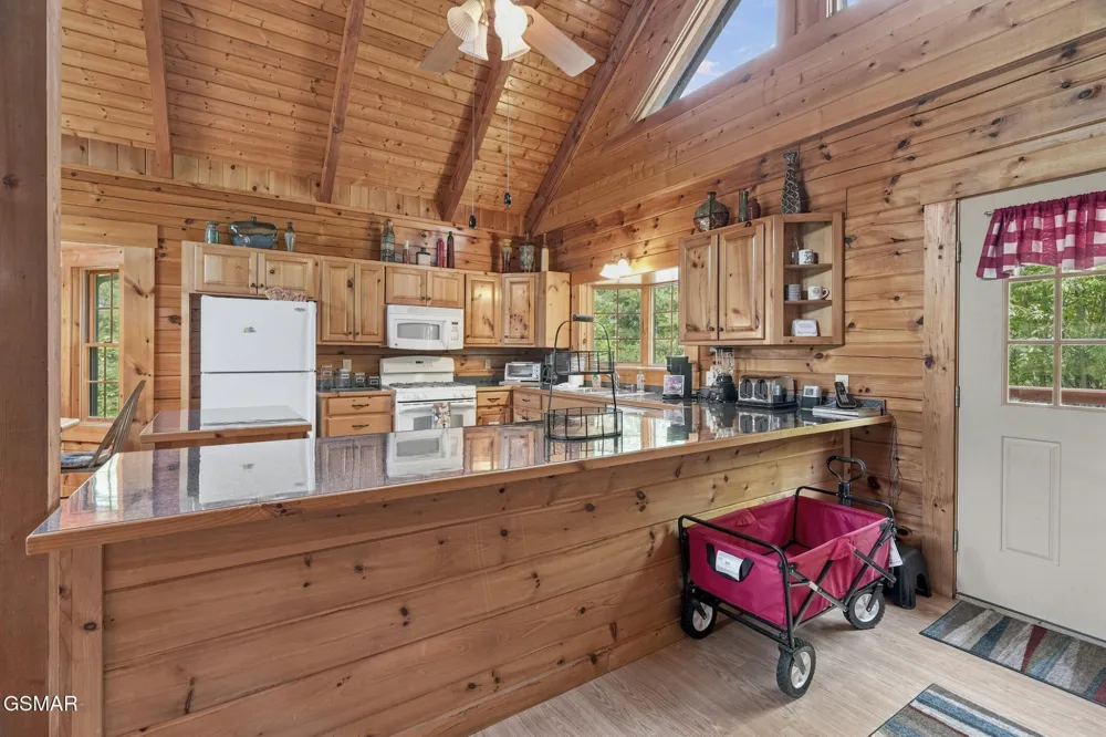 2469 Misty Shadows Drive Sevierville, TN 37862