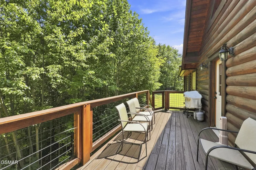 2469 Misty Shadows Drive Sevierville, TN 37862