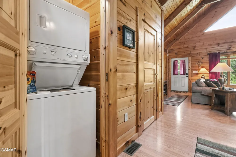 2469 Misty Shadows Drive Sevierville, TN 37862