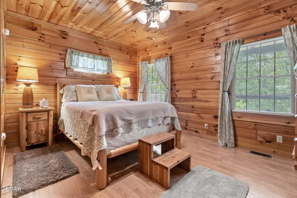 2469 Misty Shadows Drive Sevierville, TN 37862