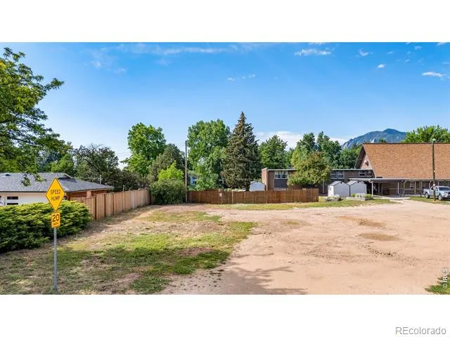1920 Grape Avenue Boulder, CO 80304