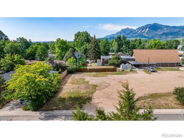 1920 Grape Avenue Boulder, CO 80304