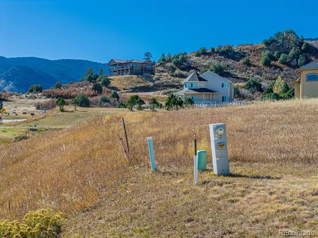 5291 Country Club Drive Larkspur, CO 80118