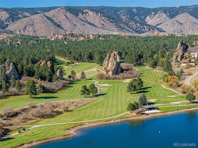 5291 Country Club Drive Larkspur, CO 80118