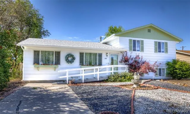 2527 E Caramillo Street Colorado Springs, CO 80909