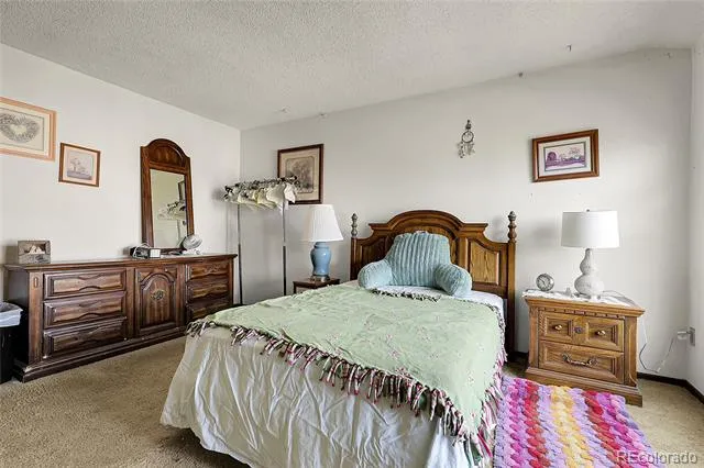 2864 S Vaughn Way Aurora, CO 80014