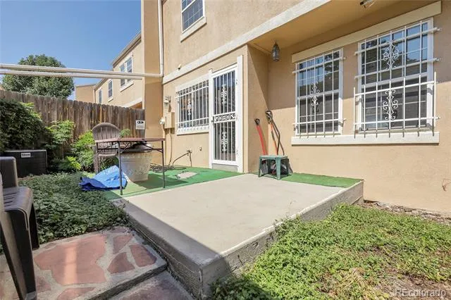 2864 S Vaughn Way Aurora, CO 80014