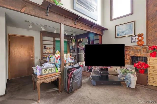 2864 S Vaughn Way Aurora, CO 80014
