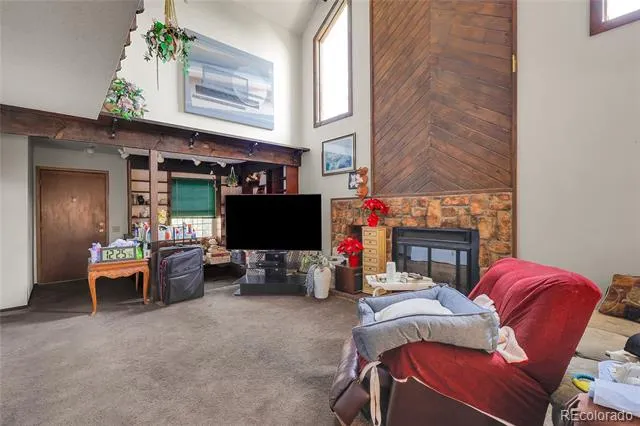 2864 S Vaughn Way Aurora, CO 80014