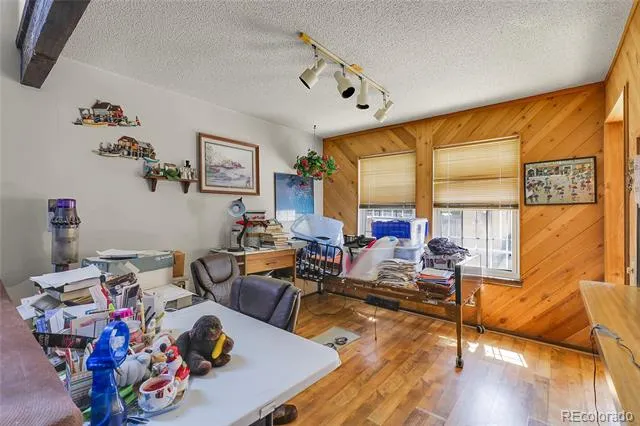 2864 S Vaughn Way Aurora, CO 80014