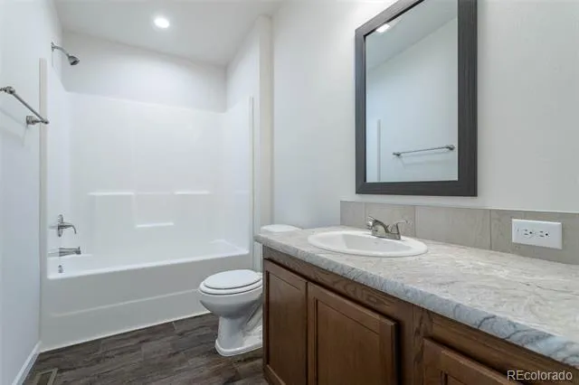 2373 Elmira Street Aurora, CO 80010