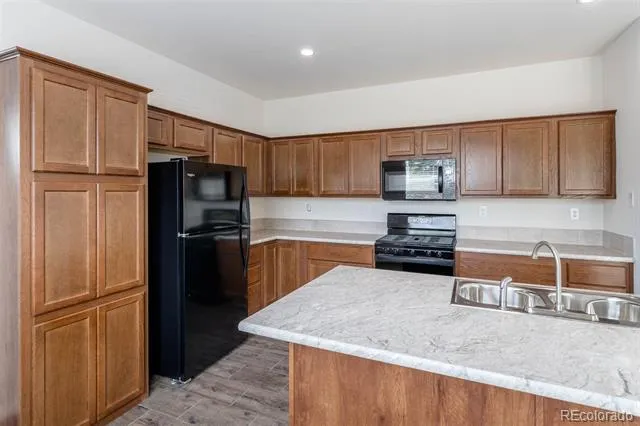 2373 Elmira Street Aurora, CO 80010