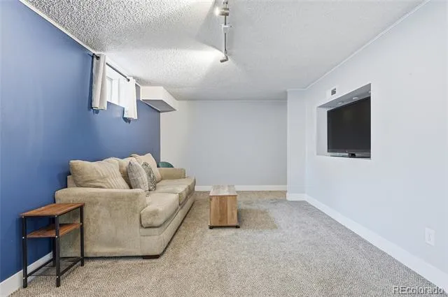 681 S Quari Street Aurora, CO 80012