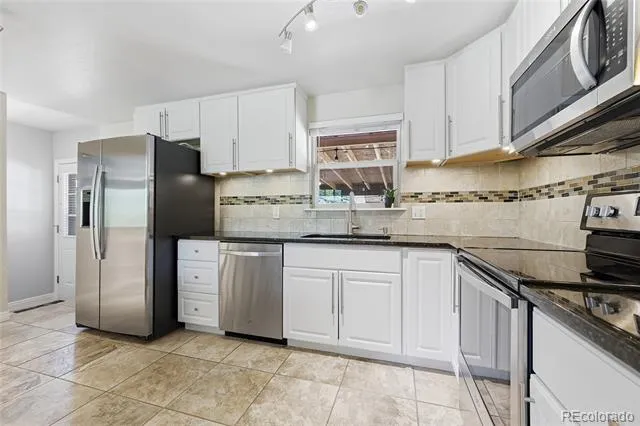 681 S Quari Street Aurora, CO 80012