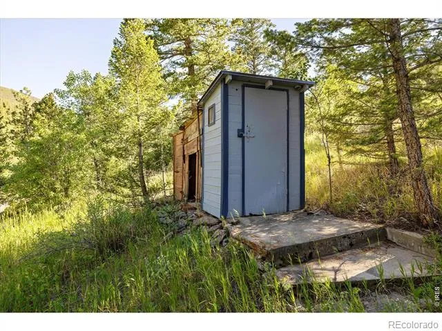 10763 Twin Spruce Road Golden, CO 80403