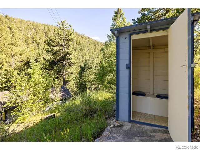 10763 Twin Spruce Road Golden, CO 80403