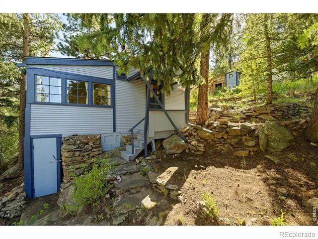 10763 Twin Spruce Road Golden, CO 80403