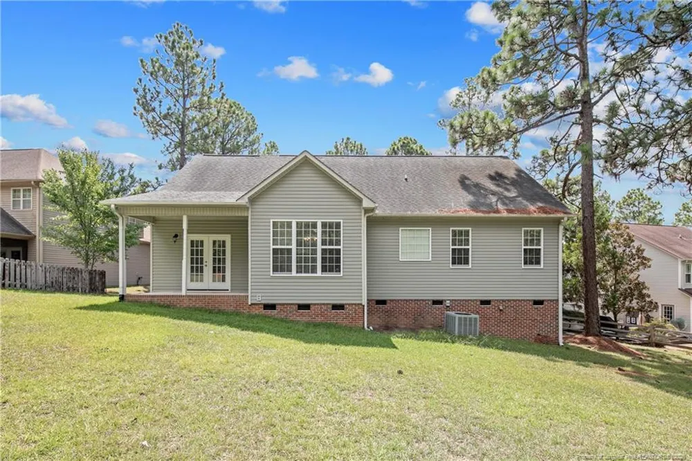 152 Lakeland Port Sanford, NC 27332