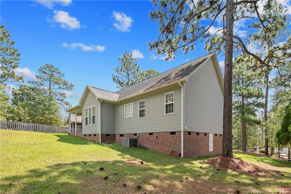 152 Lakeland Port Sanford, NC 27332