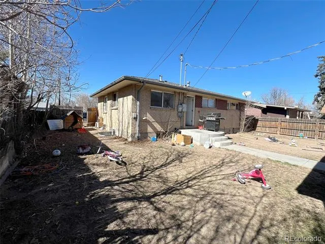 1720 Del Mar Parkway Aurora, CO 80010