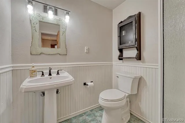 2190 E Floyd Avenue Englewood, CO 80113