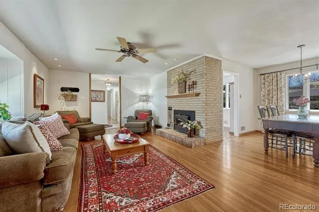 2190 E Floyd Avenue Englewood, CO 80113