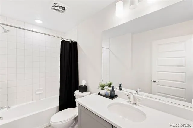 23728 E Ida Drive #B Aurora, CO 80016
