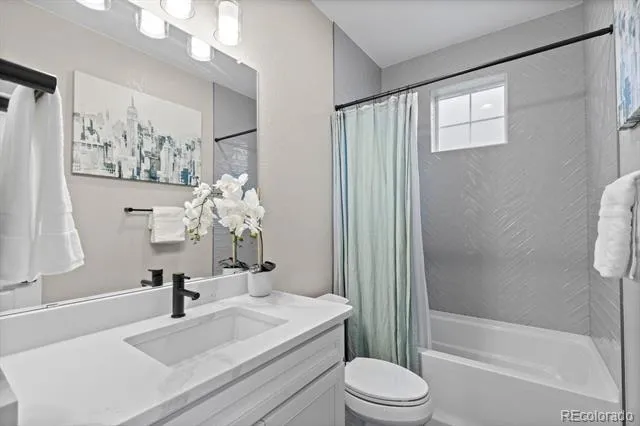 8978 Delacorte Street Highlands Ranch, CO 80129
