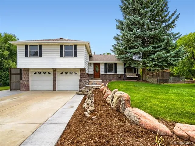 12875 Hillcrest Drive Longmont, CO 80504